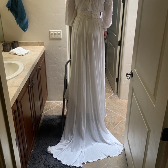 Vintage Wedding Dress - Picture 4 of 6